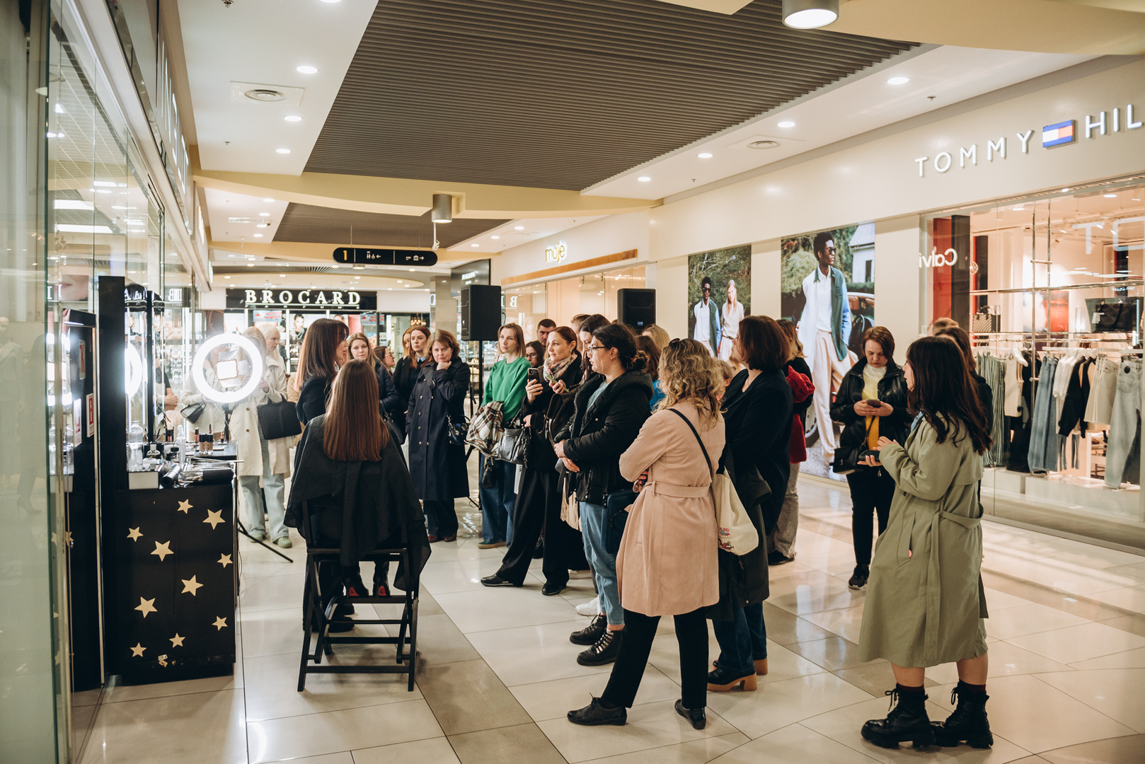 Майстер-клас «Ідеальні червоні губи» image-9