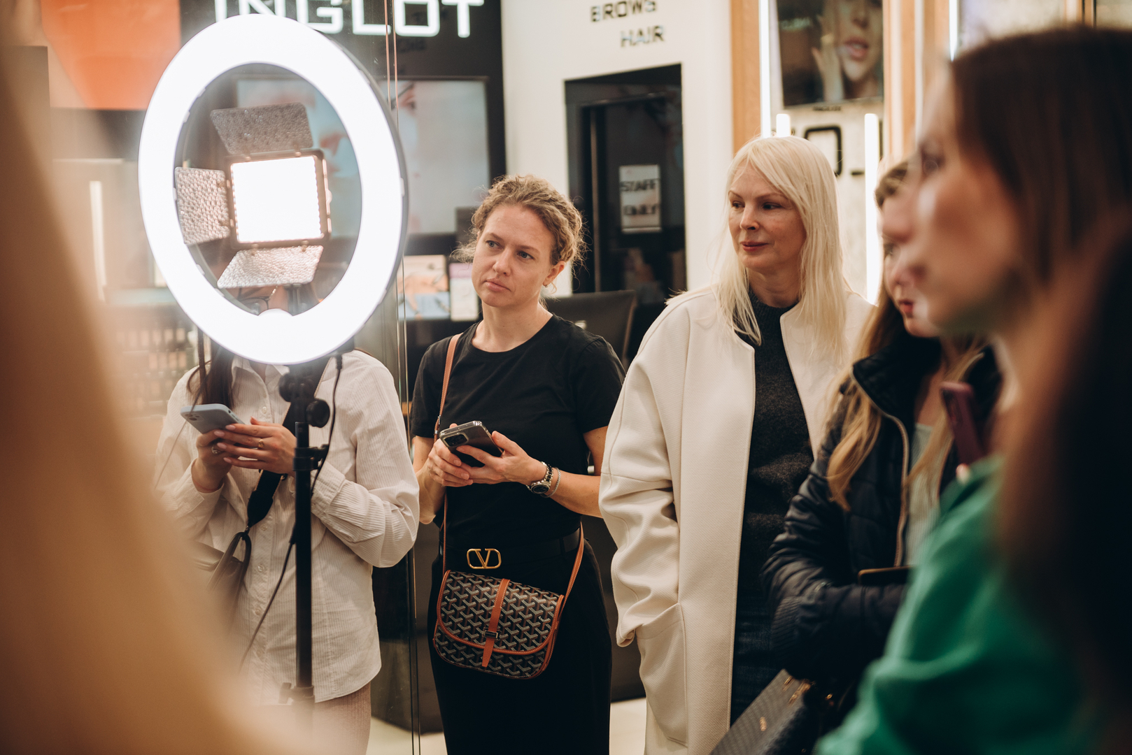 Майстер-клас «Ідеальні червоні губи» image-11