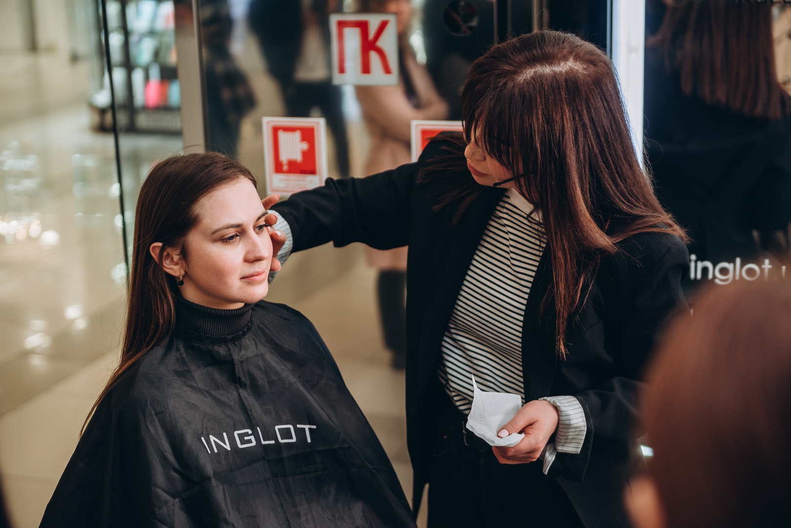 Майстер-клас «Ідеальні червоні губи» image-12