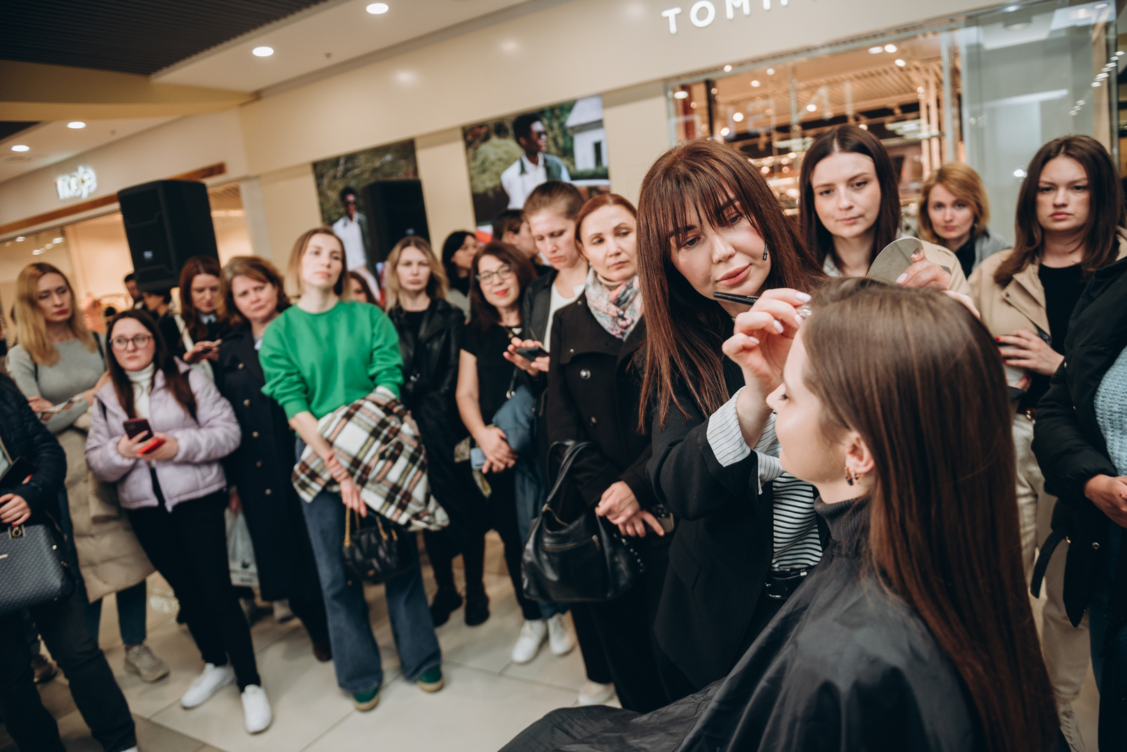 Майстер-клас «Ідеальні червоні губи» image-32