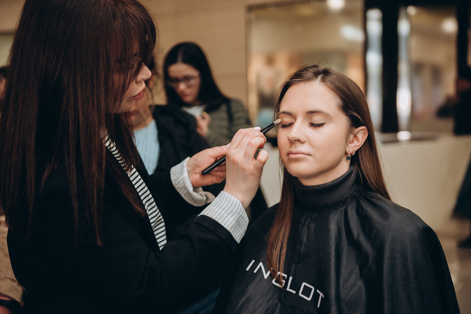 Майстер-клас «Ідеальні червоні губи» image-36