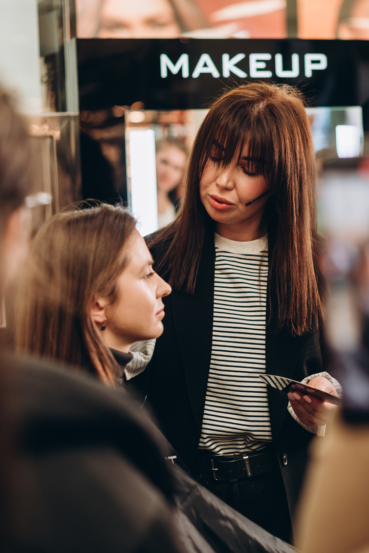 Майстер-клас «Ідеальні червоні губи» image-43