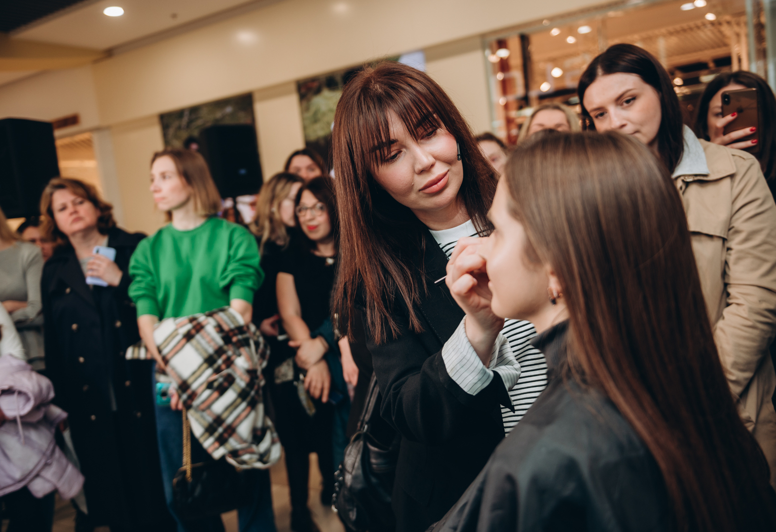 Майстер-клас «Ідеальні червоні губи» image-51