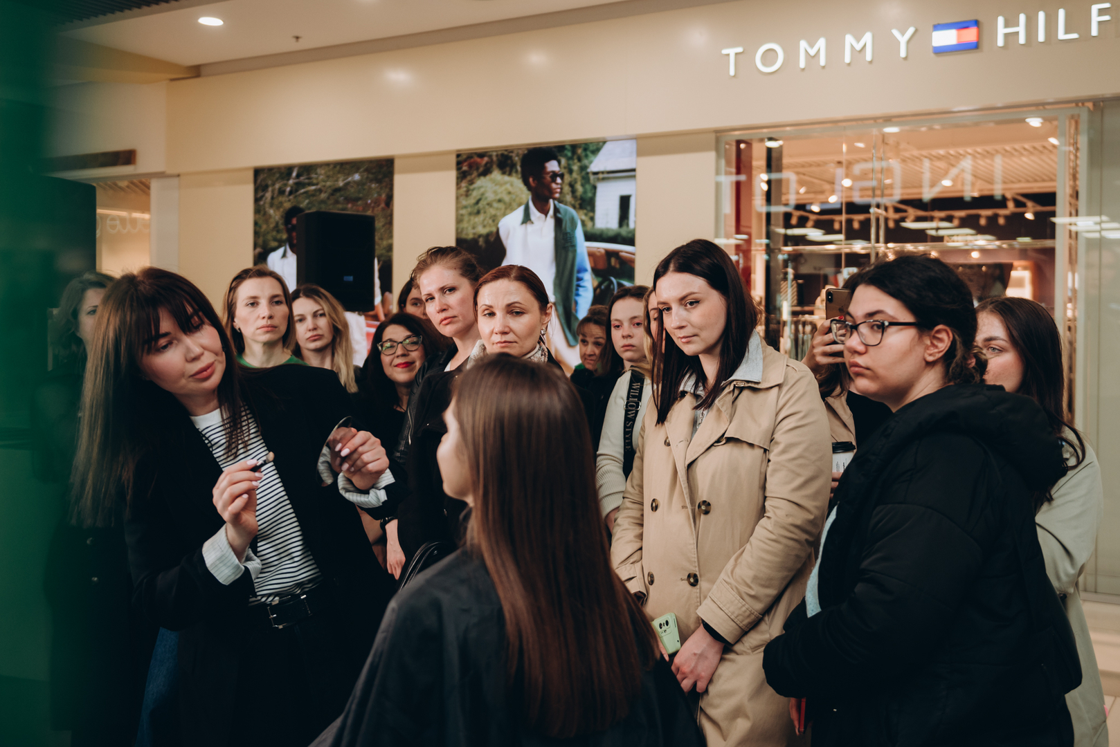 Майстер-клас «Ідеальні червоні губи» image-52