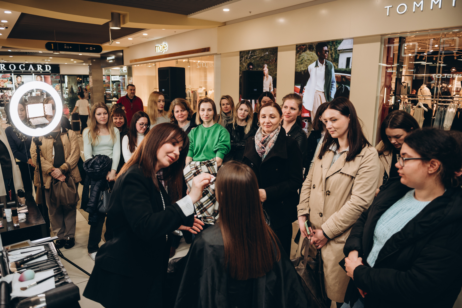 Майстер-клас «Ідеальні червоні губи» image-58