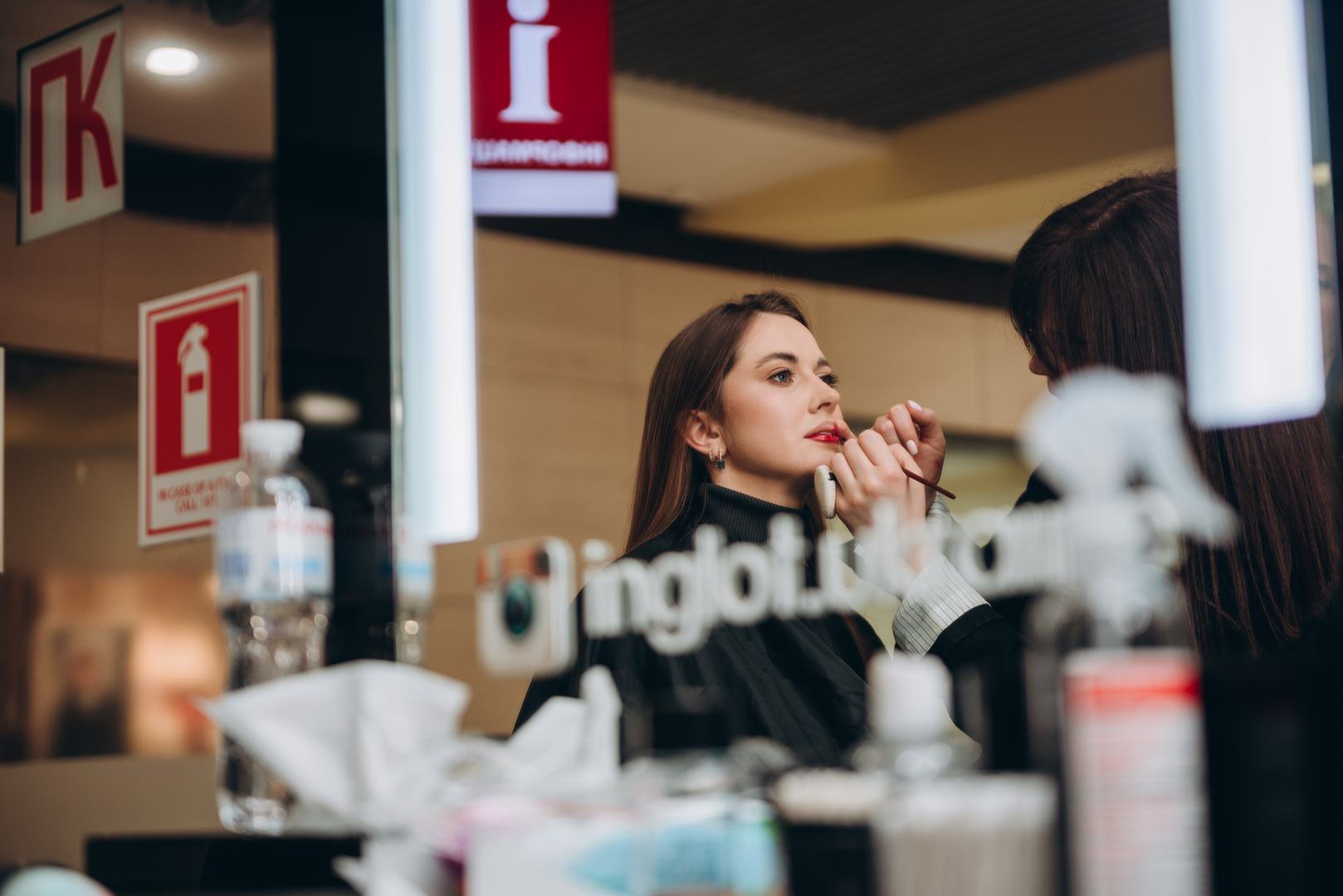 Майстер-клас «Ідеальні червоні губи» image-73