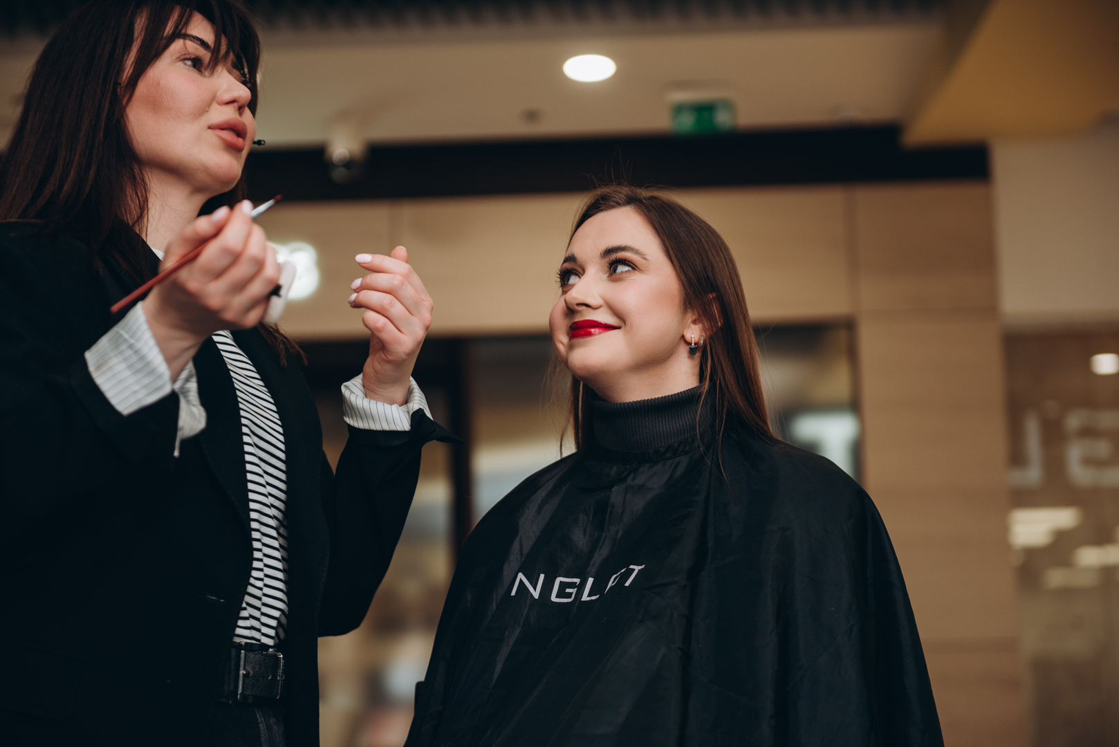 Майстер-клас «Ідеальні червоні губи» image-74