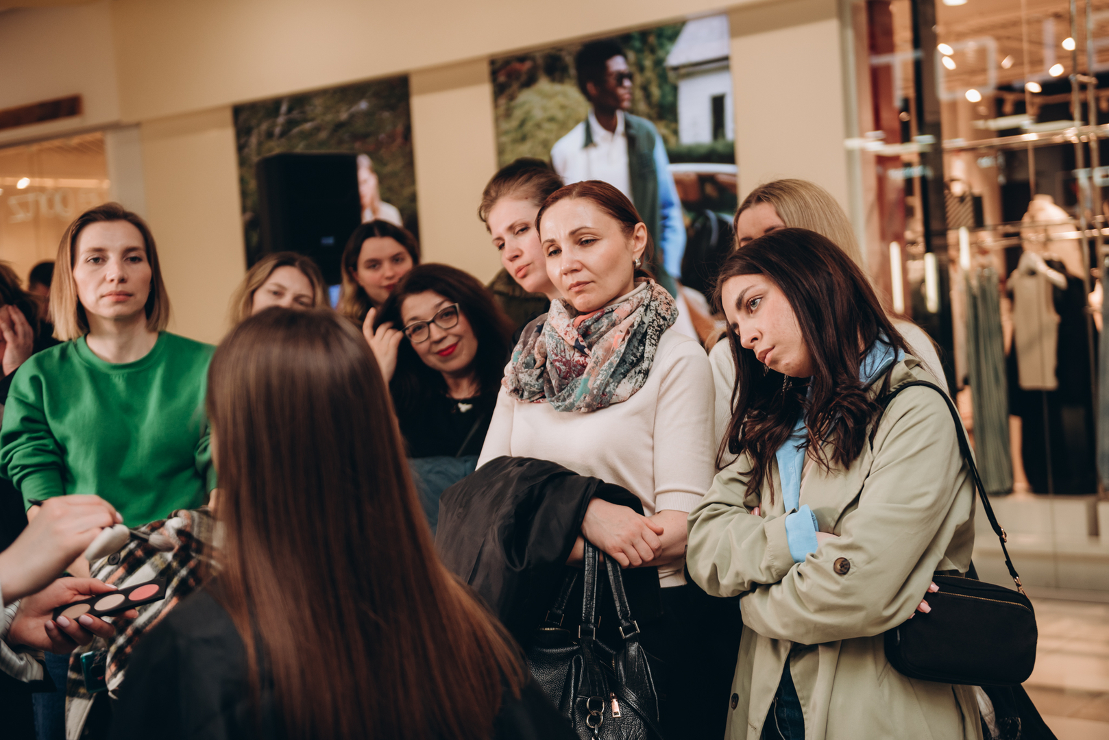 Майстер-клас «Ідеальні червоні губи» image-86