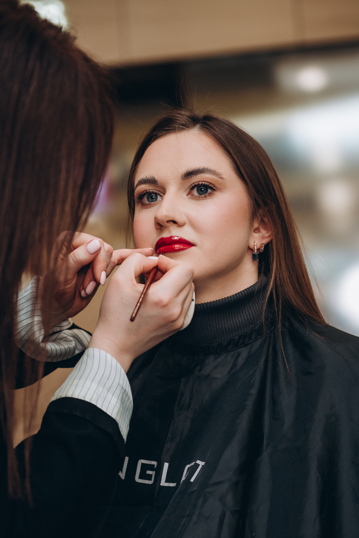 Майстер-клас «Ідеальні червоні губи» image-85