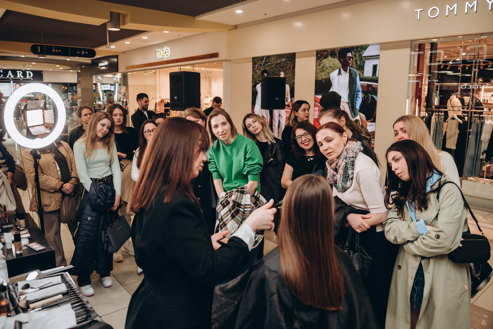 Майстер-клас «Ідеальні червоні губи» image-96