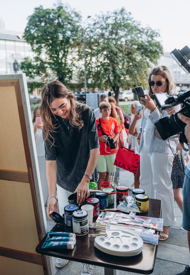 Арт-перформанс від Соні Морозюк в ТРЦ Gulliver image-11