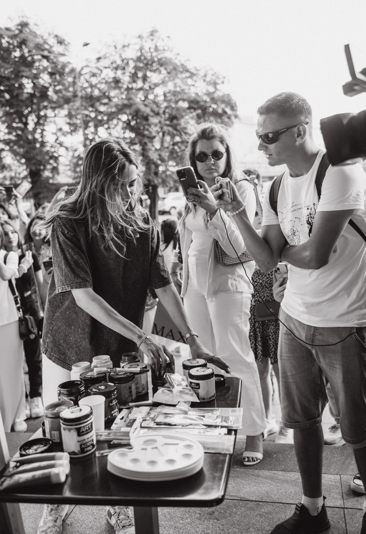 Арт-перформанс від Соні Морозюк в ТРЦ Gulliver image-12