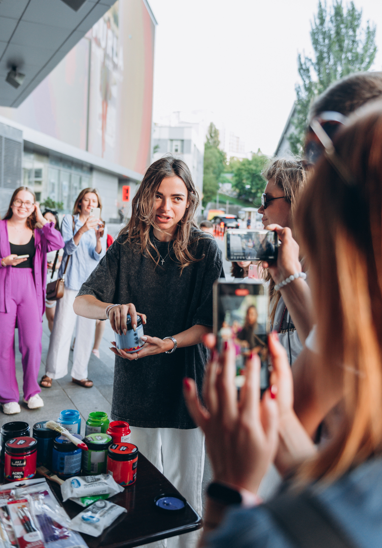 Арт-перформанс від Соні Морозюк в ТРЦ Gulliver image-13