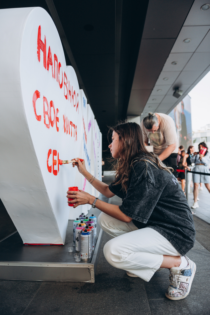 Арт-перформанс від Соні Морозюк в ТРЦ Gulliver image-31
