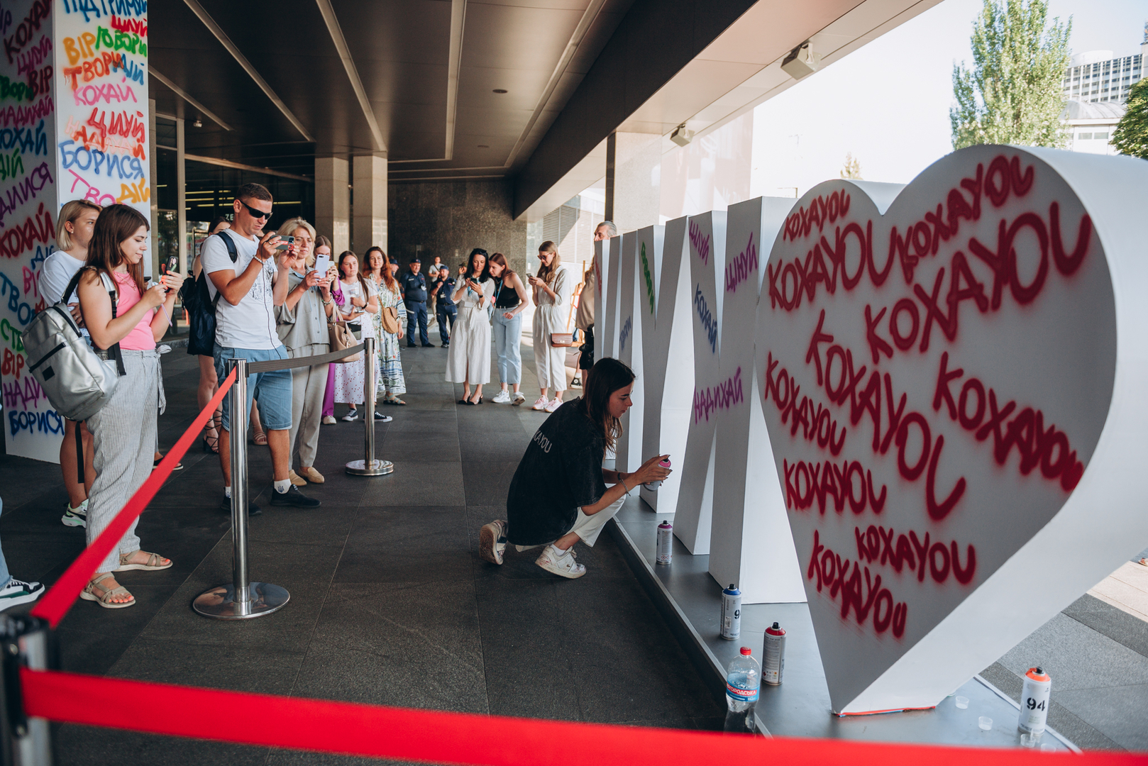 Арт-перформанс від Соні Морозюк в ТРЦ Gulliver image-50
