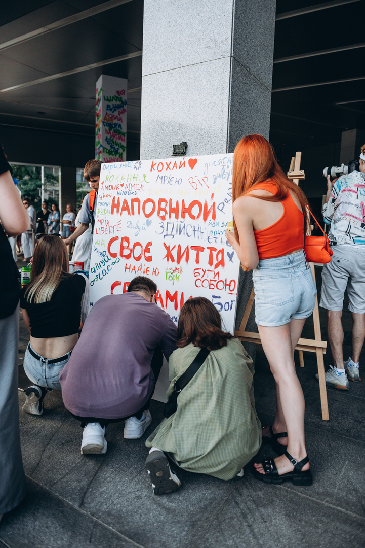Арт-перформанс від Соні Морозюк в ТРЦ Gulliver image-67