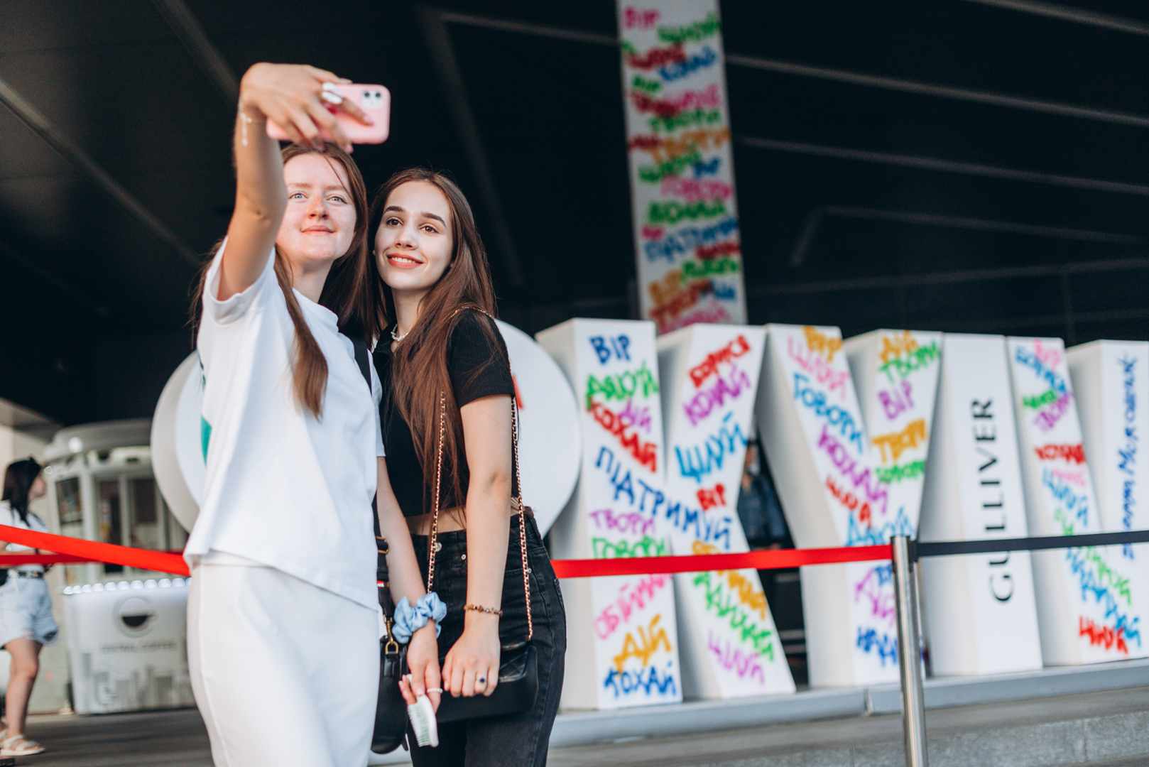 Арт-перформанс від Соні Морозюк в ТРЦ Gulliver image-72