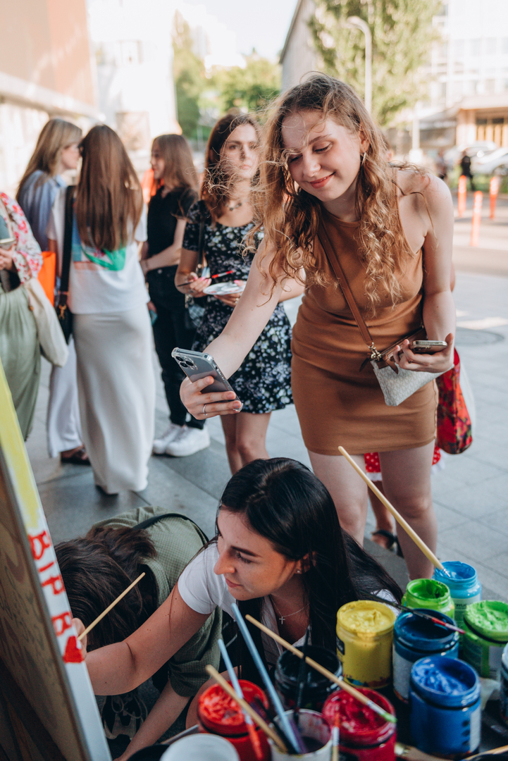 Арт-перформанс від Соні Морозюк в ТРЦ Gulliver image-104