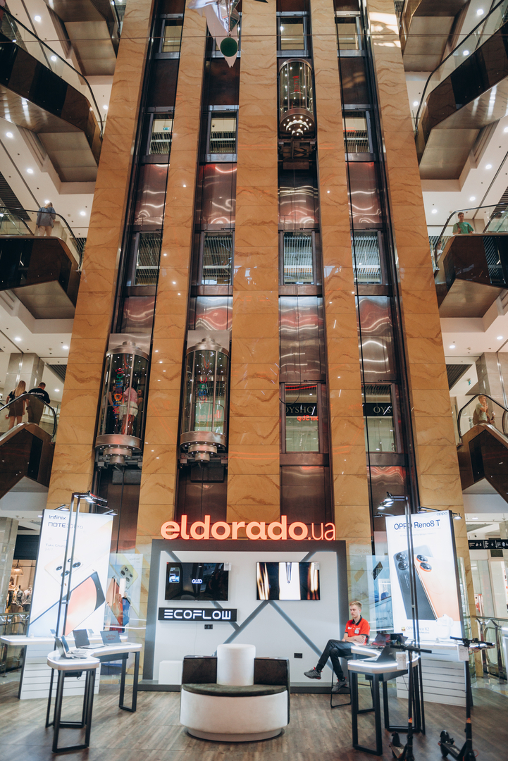 Арт-перформанс від Соні Морозюк в ТРЦ Gulliver image-132