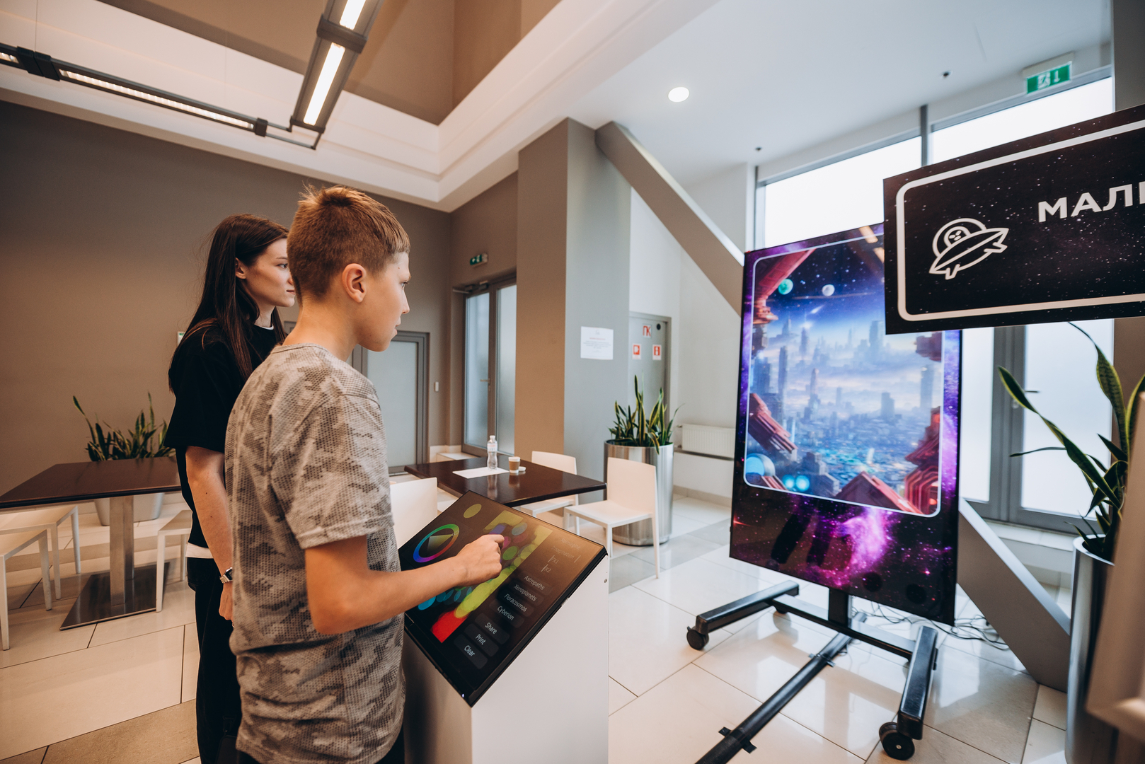 Дня Народження ТРЦ Gulliver 11 років image-54