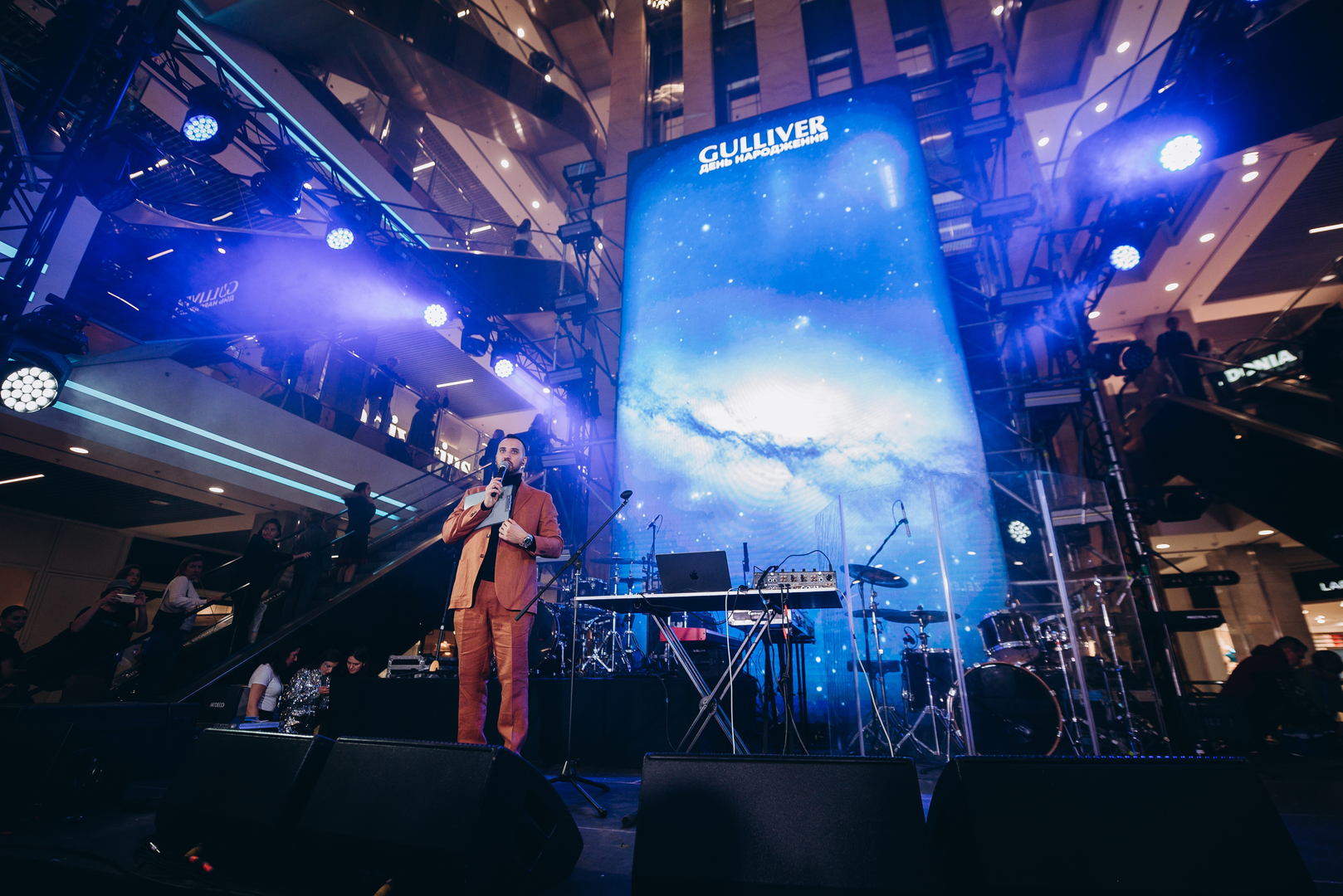 Дня Народження ТРЦ Gulliver 11 років image-56