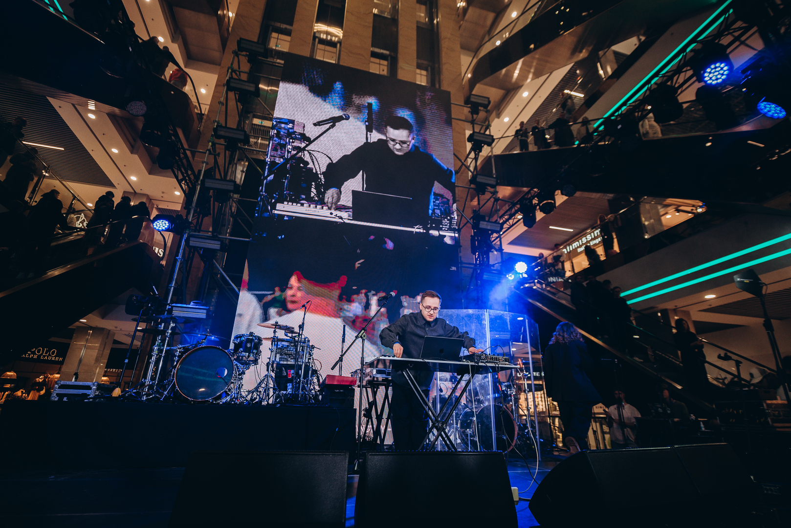 Дня Народження ТРЦ Gulliver 11 років image-106