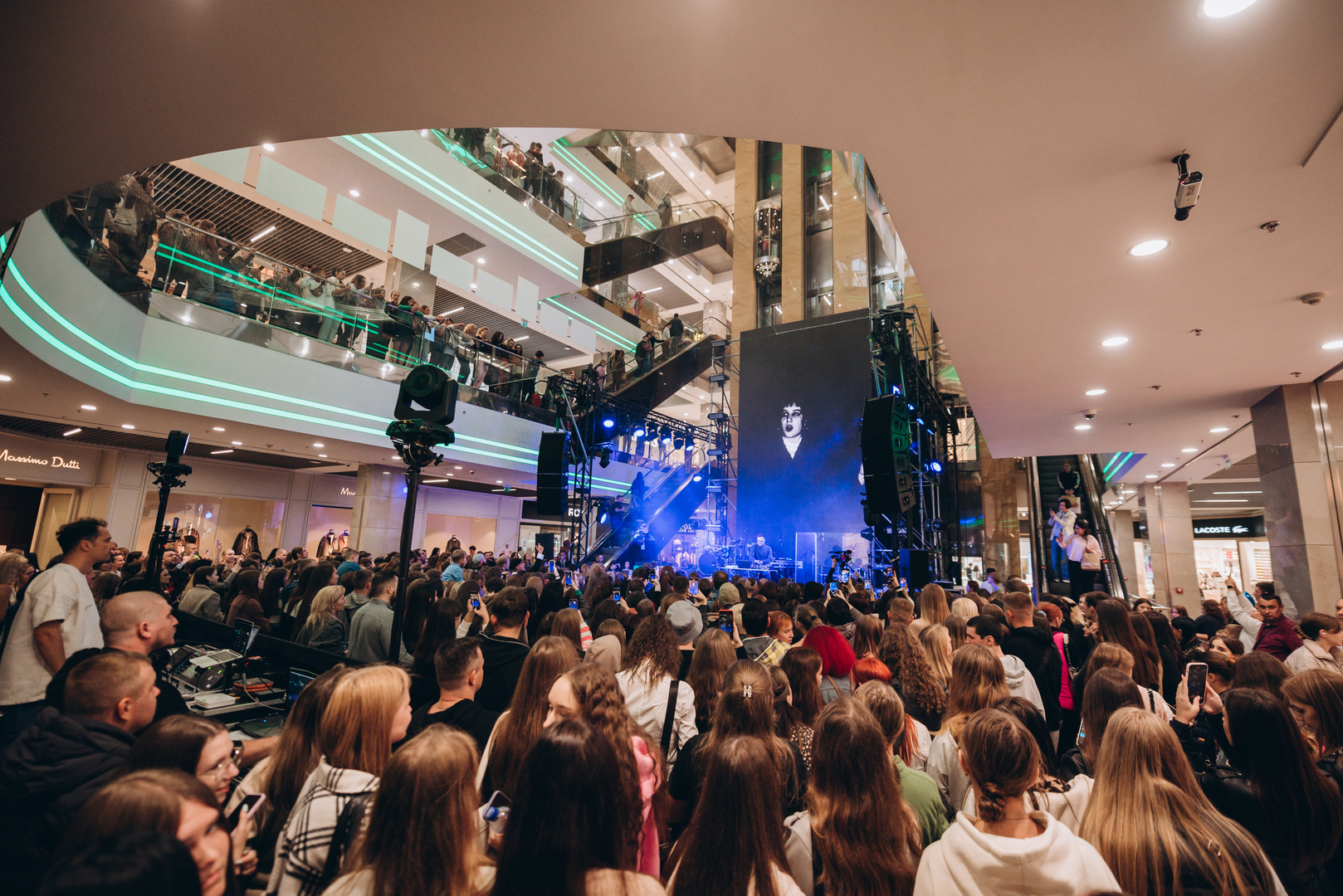 Дня Народження ТРЦ Gulliver 11 років image-129