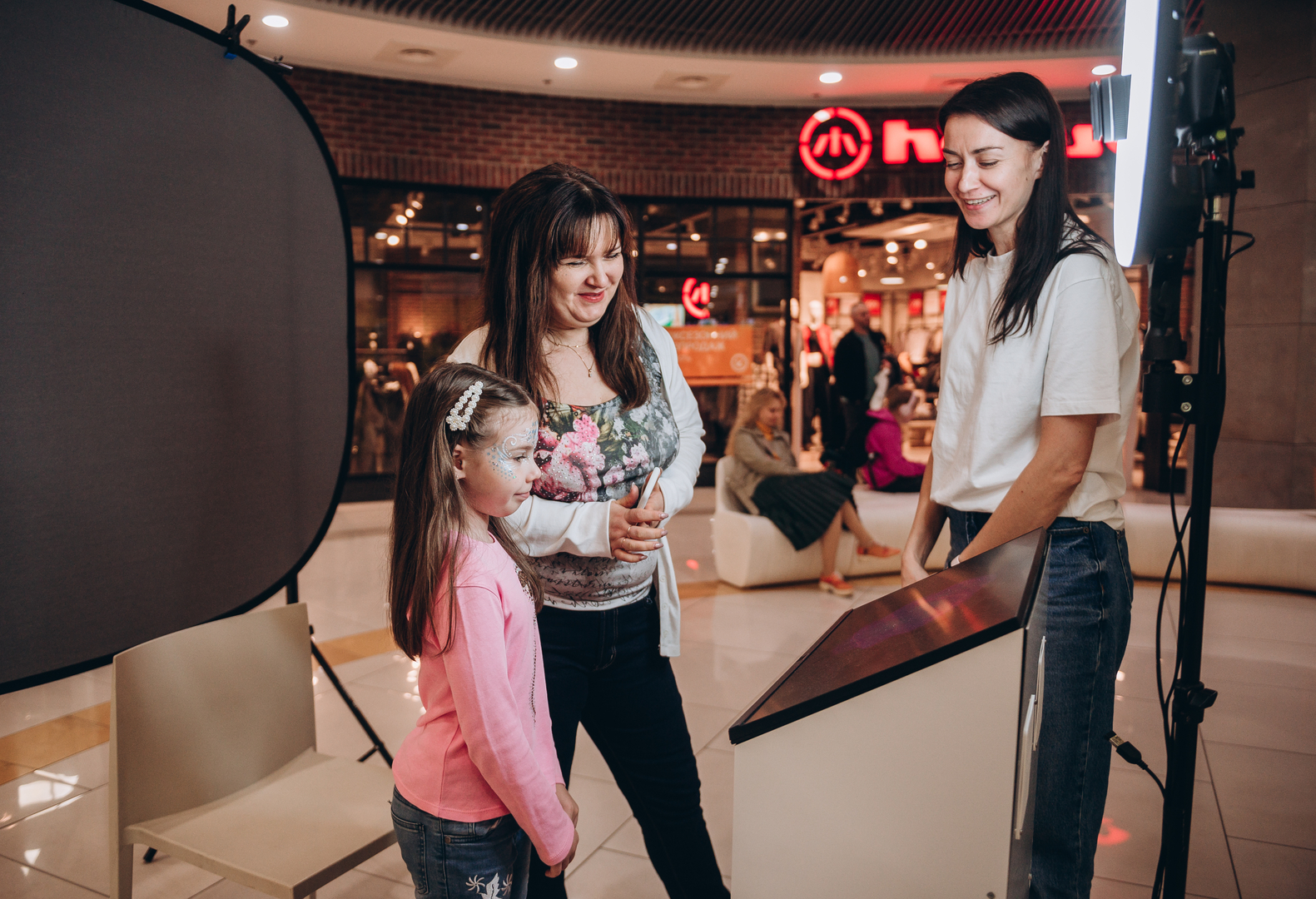 Дня Народження ТРЦ Gulliver 11 років image-164