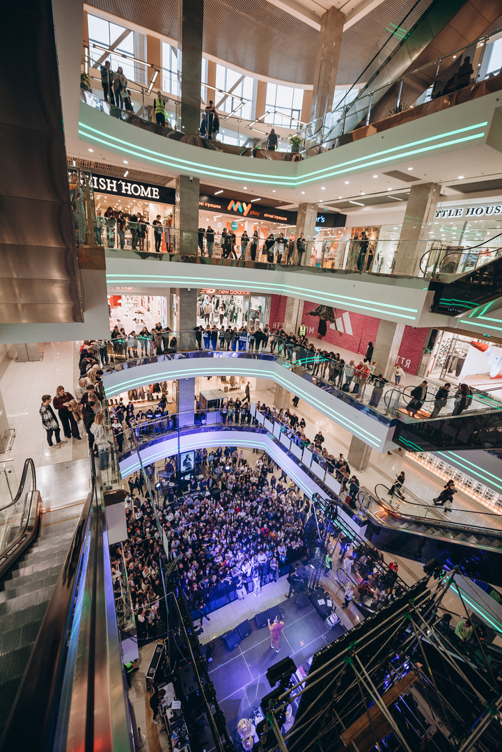 Дня Народження ТРЦ Gulliver 11 років image-166