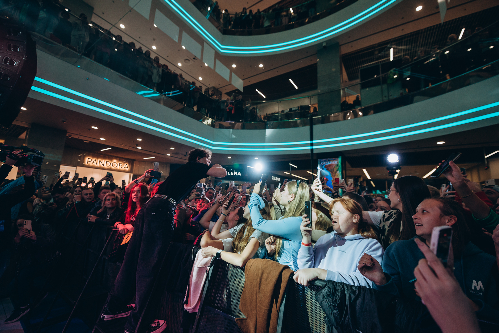 Дня Народження ТРЦ Gulliver 11 років image-182