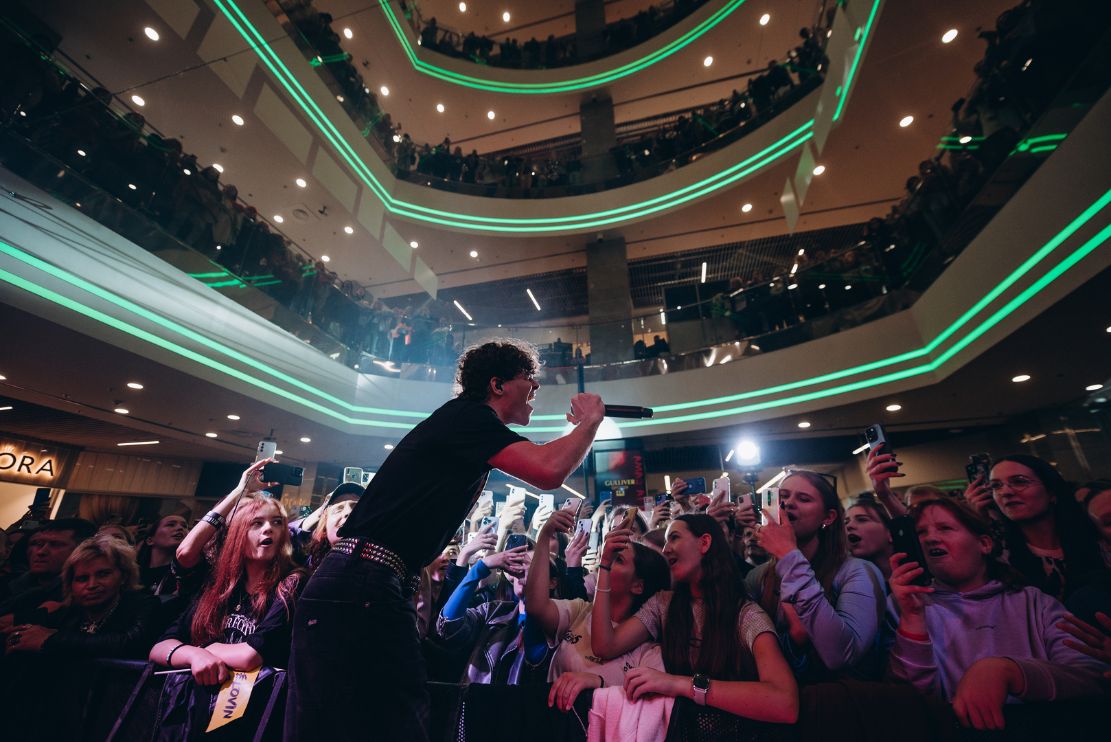 Дня Народження ТРЦ Gulliver 11 років image-185