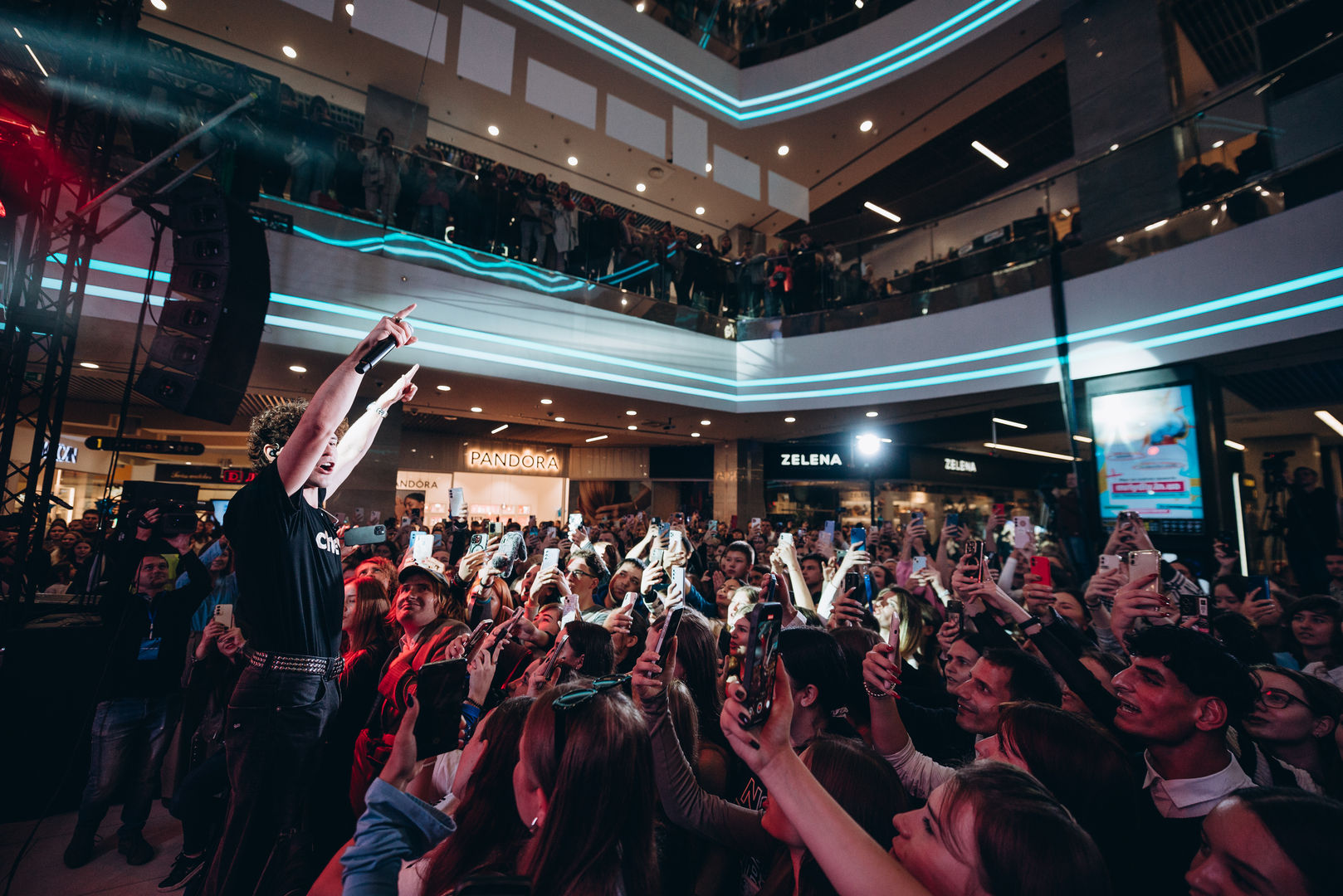 Дня Народження ТРЦ Gulliver 11 років image-186