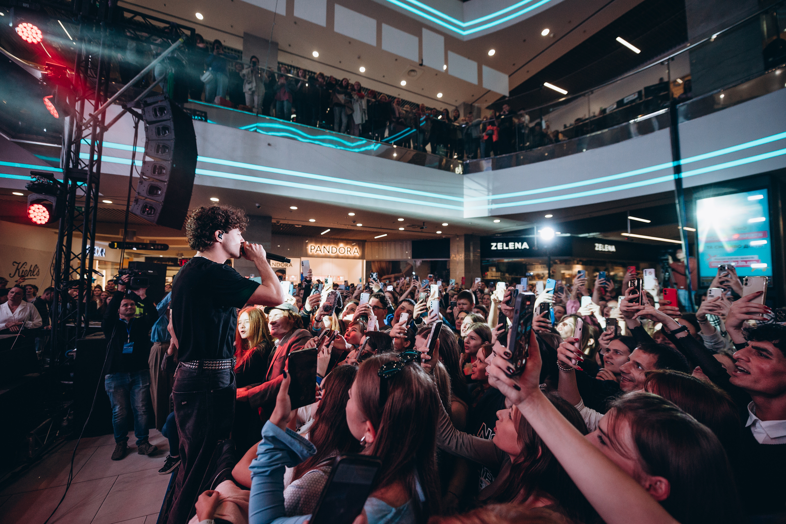 Дня Народження ТРЦ Gulliver 11 років image-187