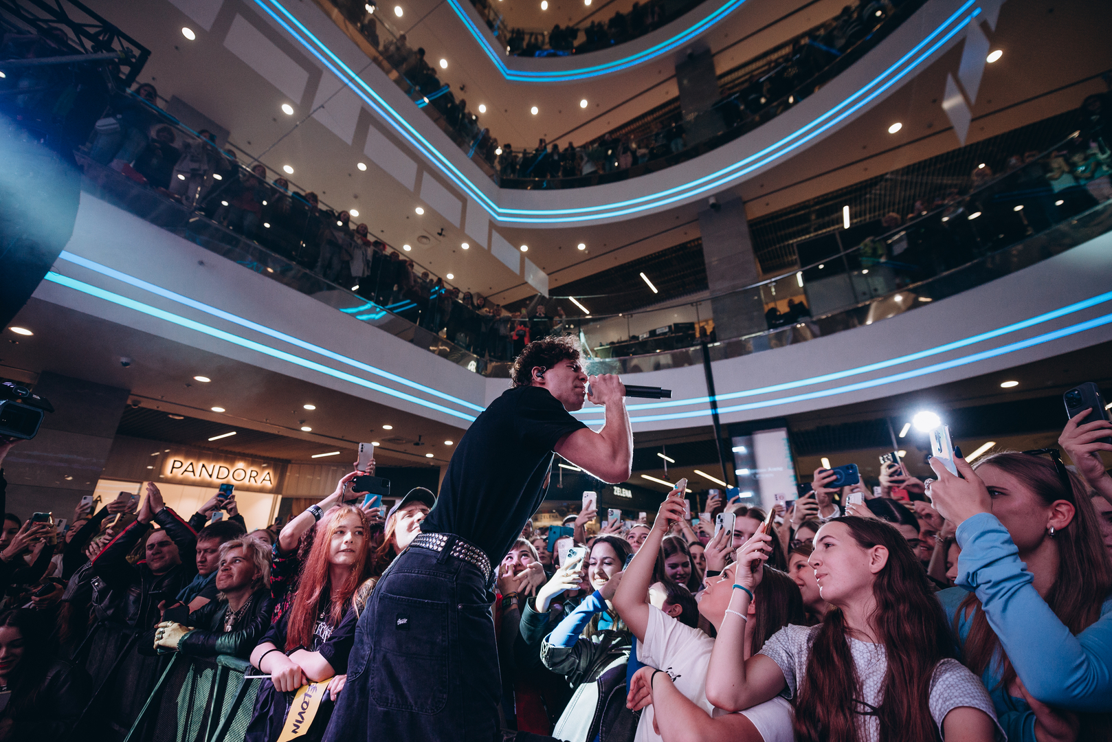 Дня Народження ТРЦ Gulliver 11 років image-189