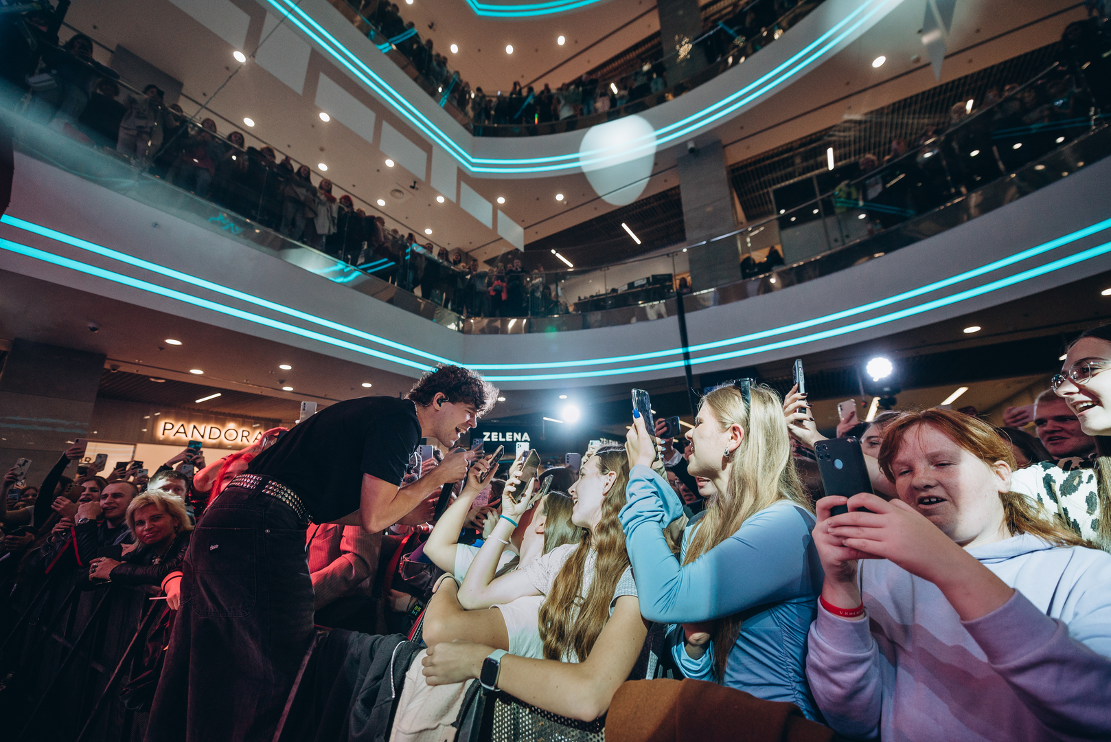 Дня Народження ТРЦ Gulliver 11 років image-191