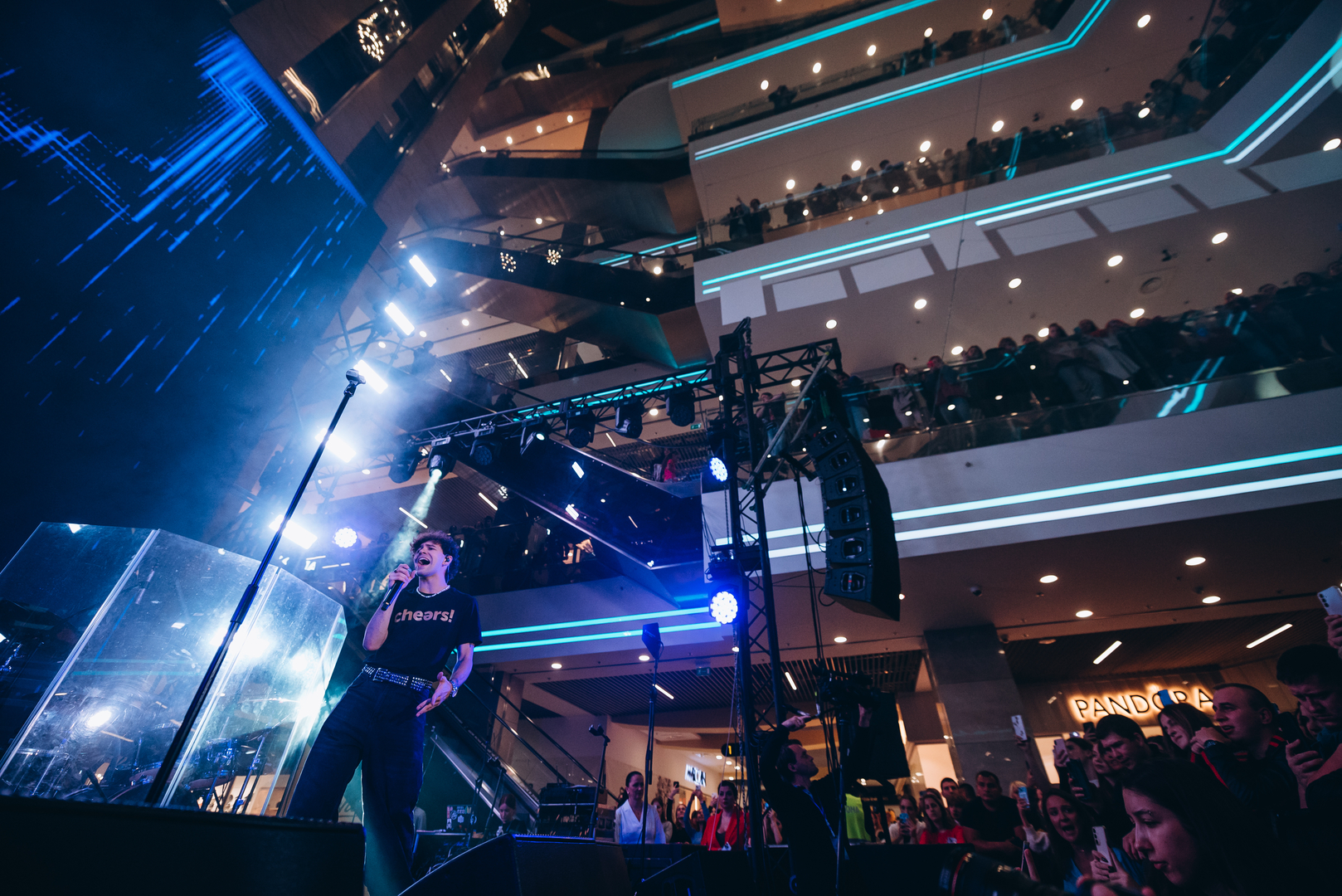 Дня Народження ТРЦ Gulliver 11 років image-208