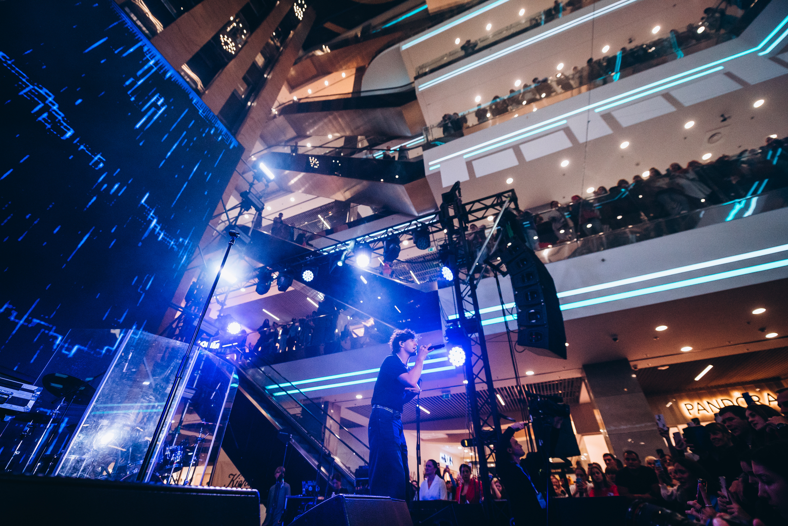 Дня Народження ТРЦ Gulliver 11 років image-223