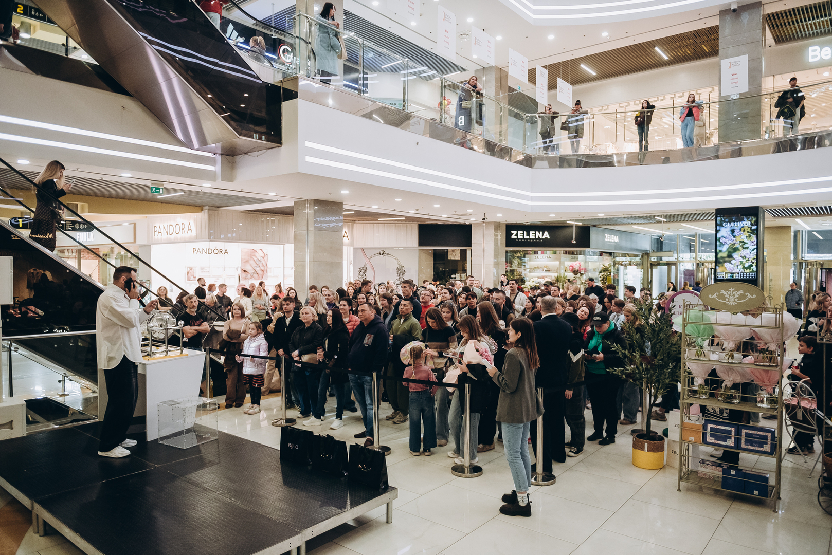 Подаруй мамі красу разом з ТРЦ Gulliver та KIKO Milano image-50