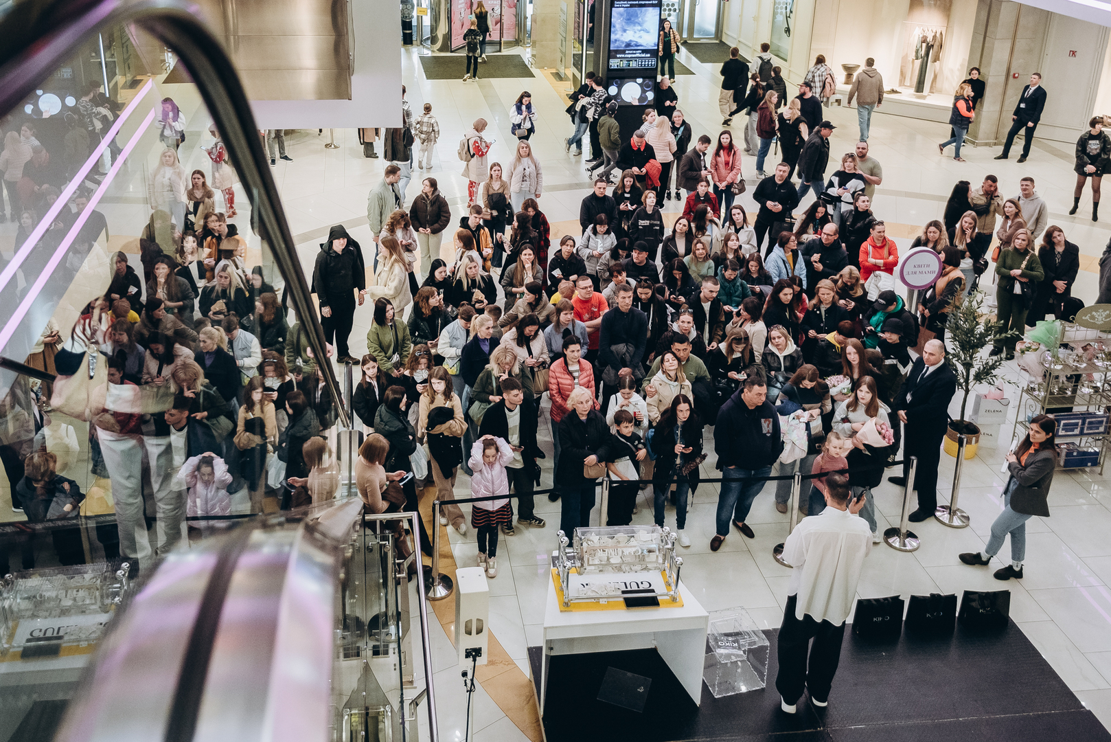 Подаруй мамі красу разом з ТРЦ Gulliver та KIKO Milano image-56