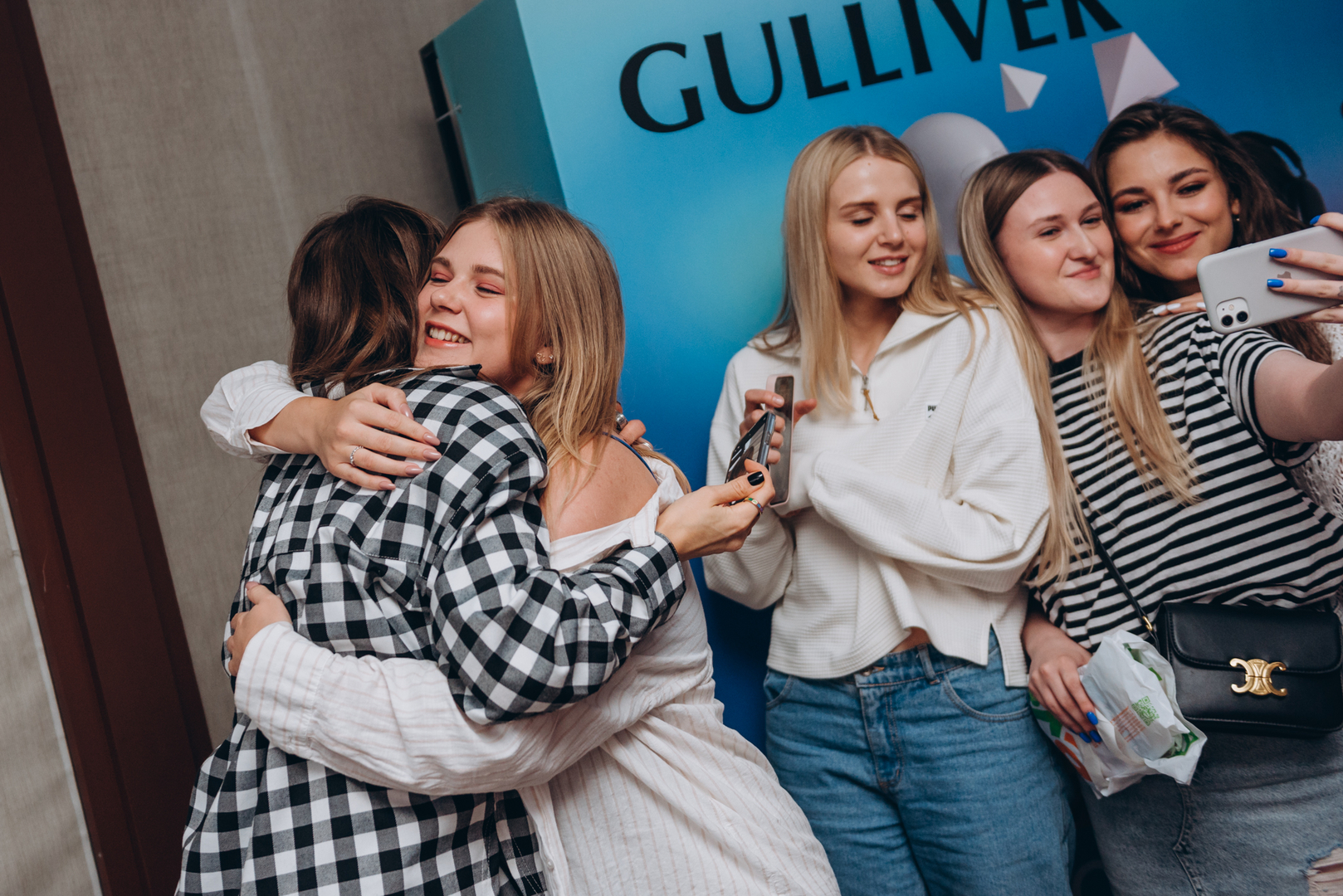 Тераса Talk Розмови про дівоче image-132