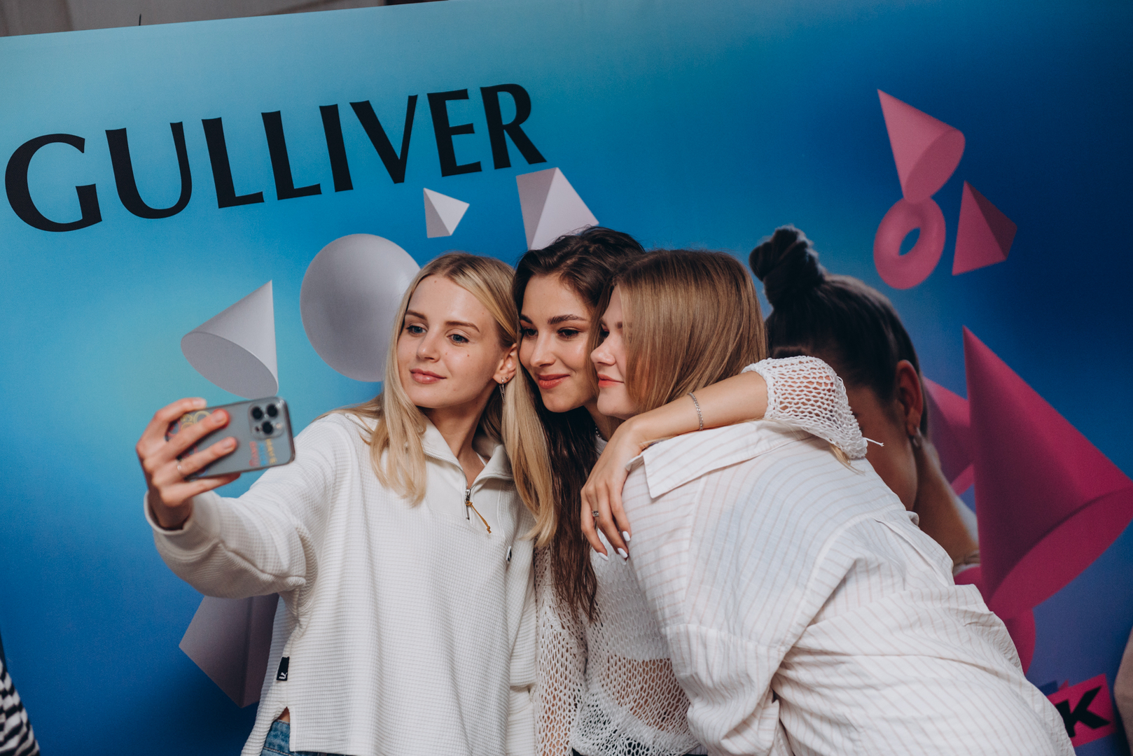 Тераса Talk Розмови про дівоче image-133