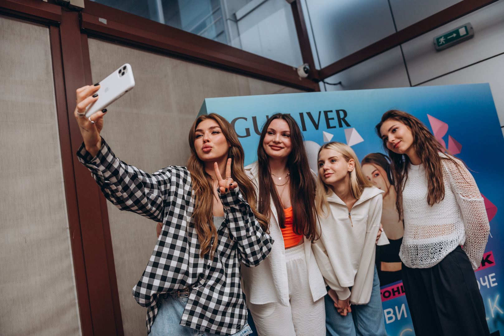 Тераса Talk Розмови про дівоче image-141