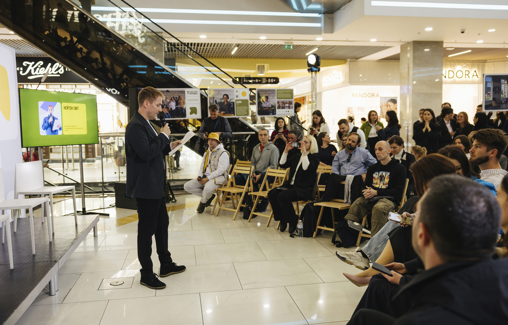 Opening of the exhibition &quot;Time to create your own: grants for veterans and spouses&quot; image-43