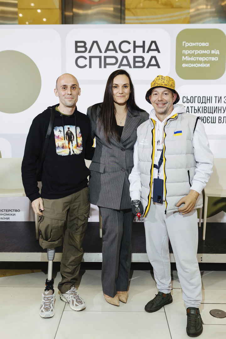 Opening of the exhibition &quot;Time to create your own: grants for veterans and spouses&quot; image-124