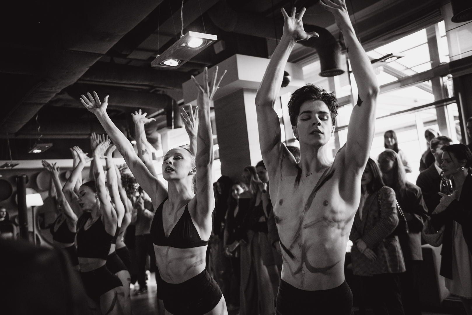 Колабарація ISED x GULLIVER за мотивамиОлександри Екстер image-147