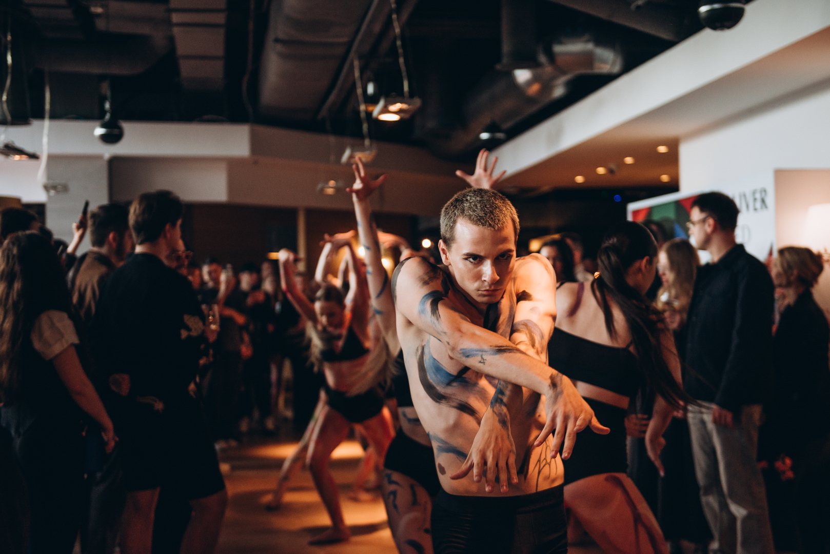 Колабарація ISED x GULLIVER за мотивамиОлександри Екстер image-160