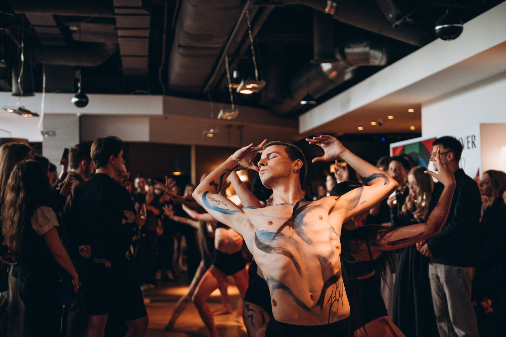 Колабарація ISED x GULLIVER за мотивамиОлександри Екстер image-166