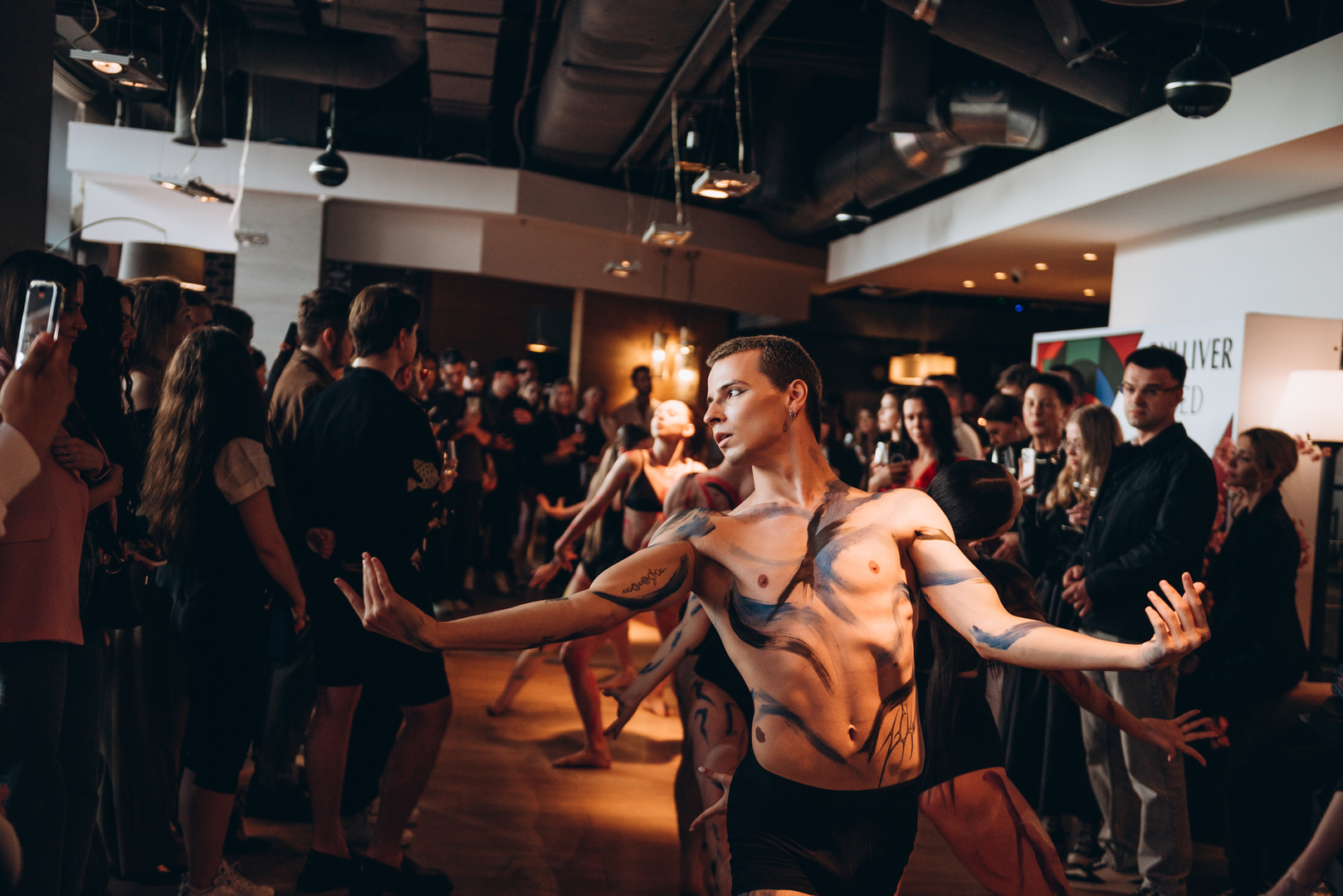 Колабарація ISED x GULLIVER за мотивамиОлександри Екстер image-175