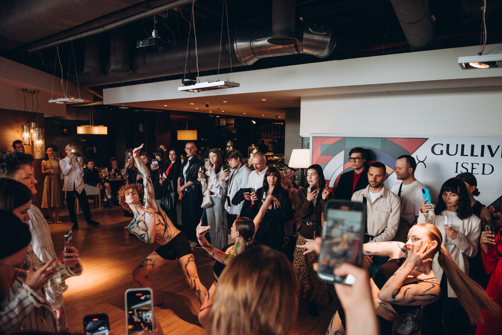 Колабарація ISED x GULLIVER за мотивамиОлександри Екстер image-213