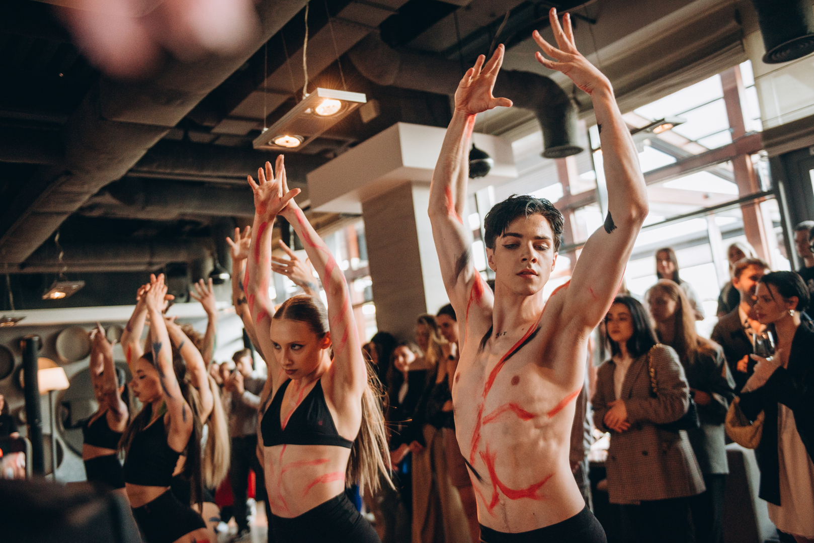 Колабарація ISED x GULLIVER за мотивамиОлександри Екстер image-229